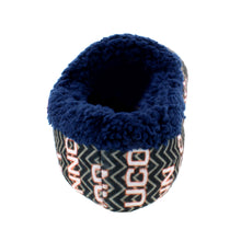 Load image into Gallery viewer, Connecticut Huskies Chevron Slip On