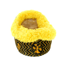 Load image into Gallery viewer, Iowa Hawkeyes Chevron Slip On