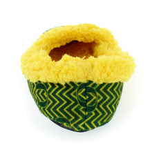 Load image into Gallery viewer, Oregon Ducks Chevron Slip On
