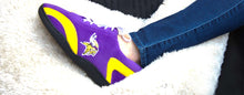 Load image into Gallery viewer, Minnesota Vikings All Around Indoor Outdoor ComfyFeet Slippers