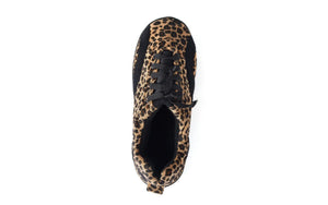 Leopard All Around