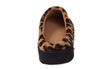Load image into Gallery viewer, Brown Leopard Clog Slippers